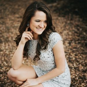 Meet your Posher, Halee